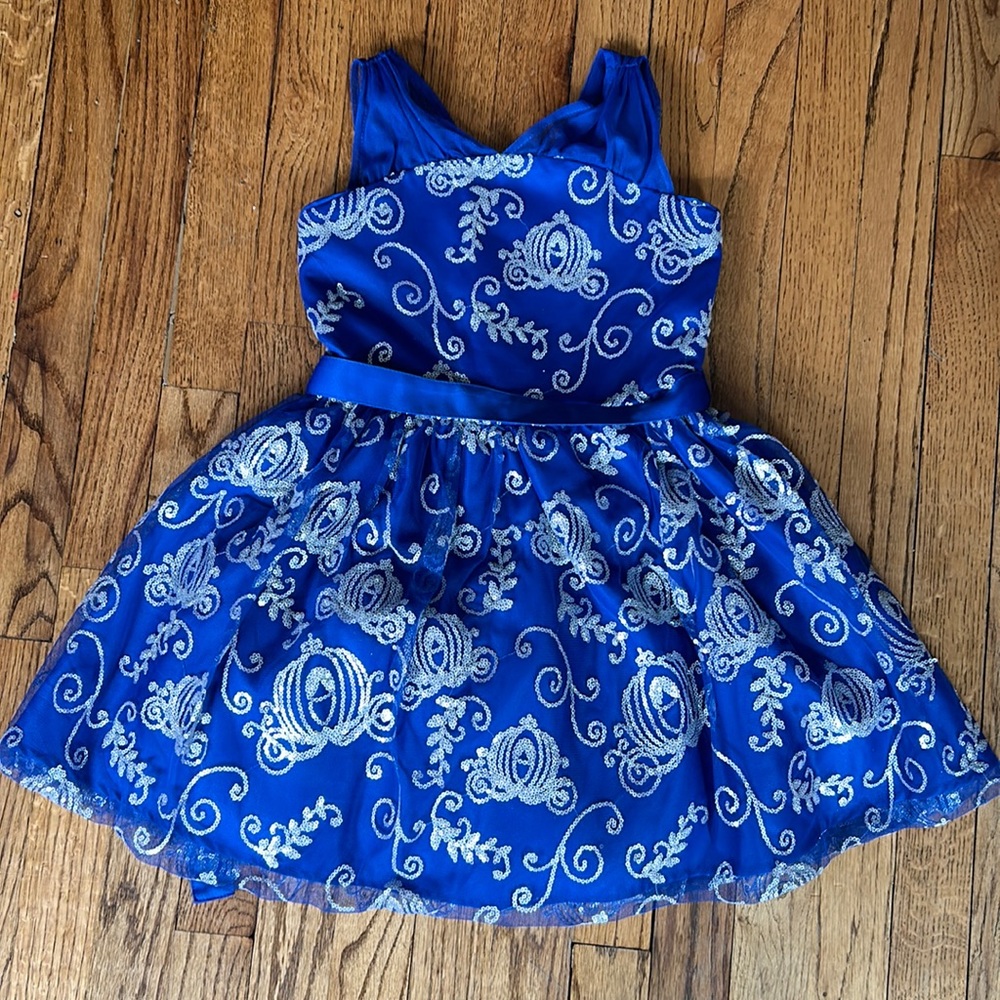 Never worn beautiful girls dress blue size 5/6